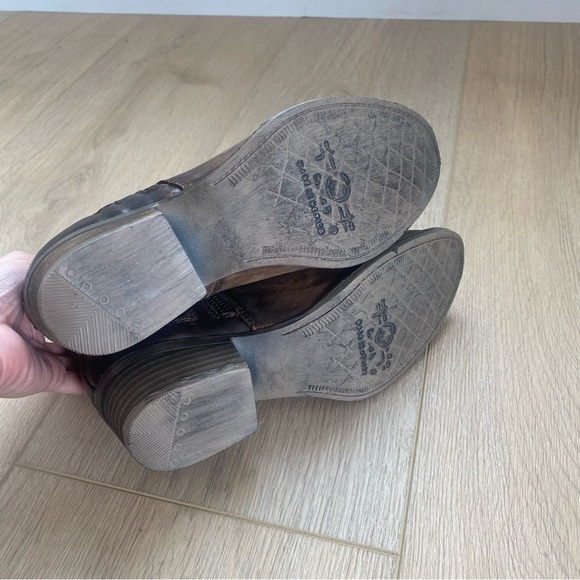 Circle G Burnished Brown Double Zipper Bootie - Picture 6 of 6